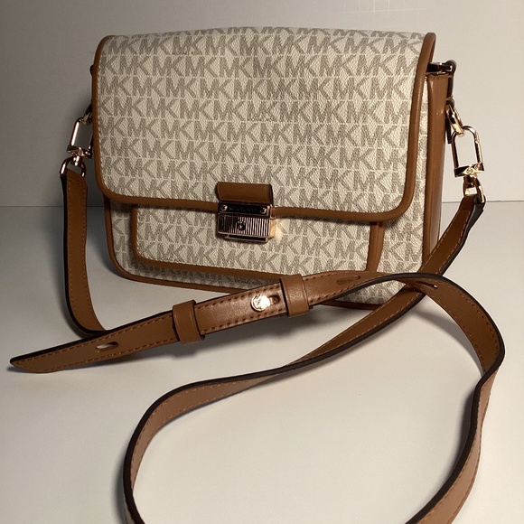 MICHAEL Michael Kors Bradshaw Medium Messenger Bag, Vanilla/Acorn - Picture 1 of 1